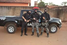 Policiais civis de Goianesia prendem dois estelionatários e, na Delegacia, eles oferecem dez mil reais para serem liberados!