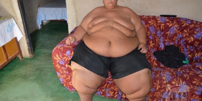 Morador de Rubiataba com mais de 250 quilos pede ajuda de médicos