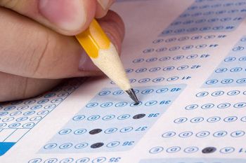 IBGE abre inscrições para dois concursos públicos