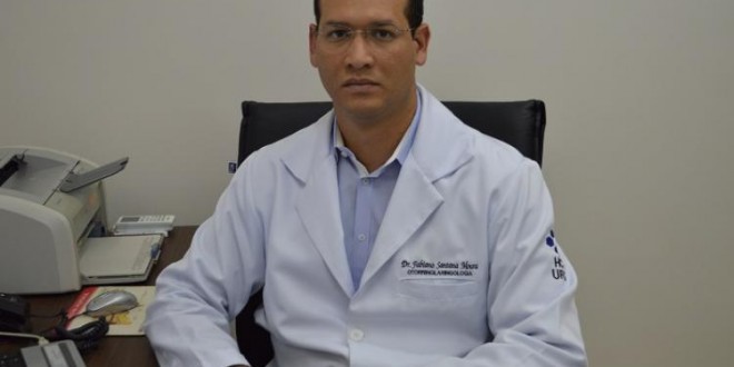 Dr. Fabiano Moura, especialista em otorrinolaringologia e cirurgia cérvico-facial