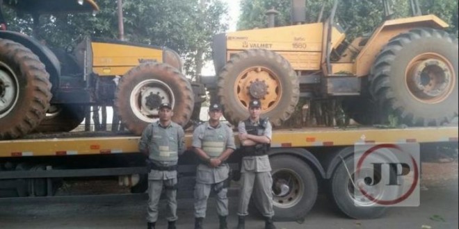 Tratores furtados em Santa Isabel são recuperados próximo a Uruana