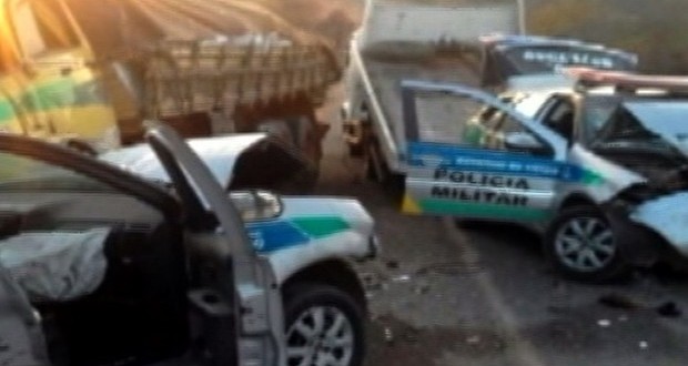 Morre militar ferido em acidente entre caminhão e carros da PM na GO-210