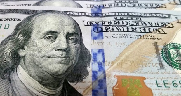 Com repatriação, dólar cai 1,35%, a R$ 3,12, e tem menor cotação em 16 meses