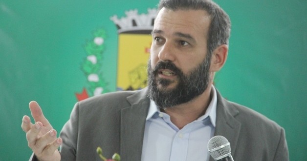 Prefeito Renato de Castro apresenta extrato financeiro da prefeitura. Dívidas supera os R$ 24 milhões  Categoria: Notícias