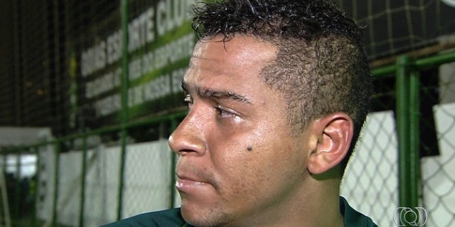 Após agredir colega, Walter deixa delegação do Goiás em Rio Verde