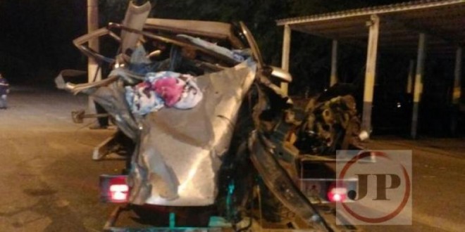 Criança morre em acidente que quase dizima família na BR -153 em Uruaçu