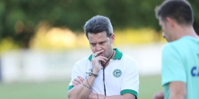 Após renúncia do presidente, Goiás anuncia demissão do técnico Argel Fucks