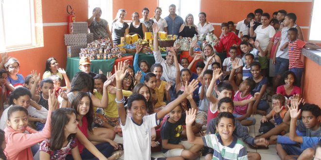 Prefeito Renato de Castro participa de programação especial em comemoração à semana da criança