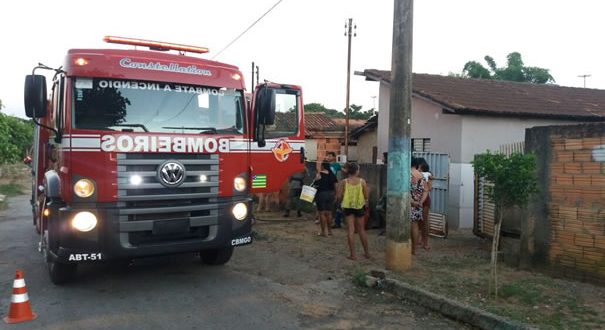 incêndio em residência na região leste de Goianésia é controlado pelos bombeiros
