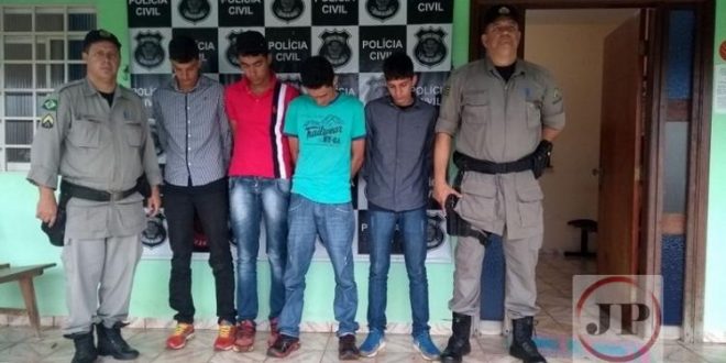Quatro jovens de Jaraguá são presos em Rianápolis com armas de fogo