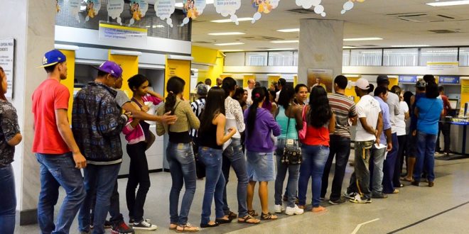 Cresce 151% número de reclamações sobre espera de atendimento em agências bancárias em Goiás