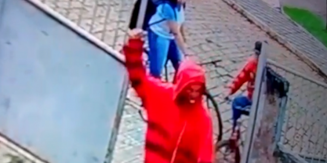 Adolescente é esfaqueado durante roubo em escola em Itaberaí; veja vídeo