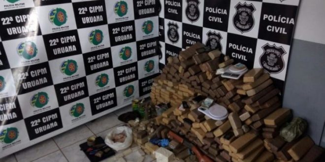 Quase 400 Kg de drogas, dinheiro e arma foram apreendidos em Uruana