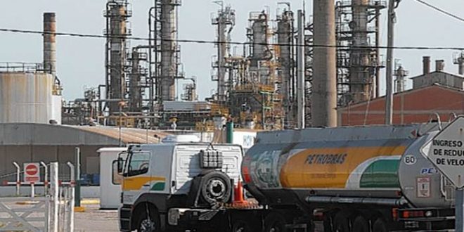 Petrobras aumenta preço da gasolina em 2,25% nas refinarias