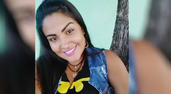 Jovem é morta com várias facadas dentro de casa, em São Luiz de Montes Belos
