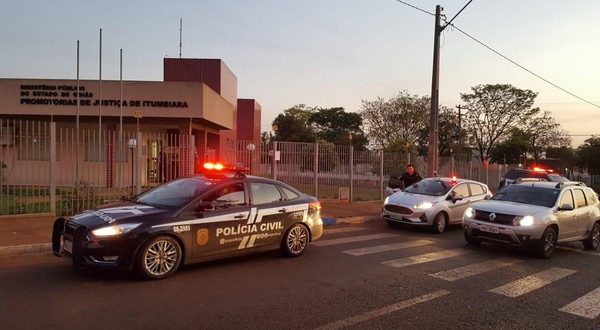 Operação mira vereadores e empresários suspeitos desviar mais de R$ 1 milhão da Câmara de Cachoeira Dourada