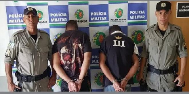 PM prende bandidos que faziam de reféns proprietários de confecção em Jaraguá