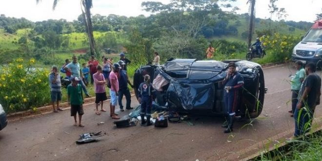 Enfermeira do SAMU de Ceres, sofre acidente na Avenida Bernardo Sayão
