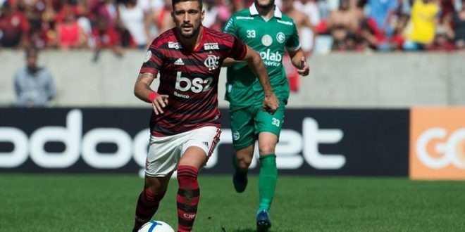 Goiás é atropelado pelo Flamengo no Maracanã com 65 mil torcedores