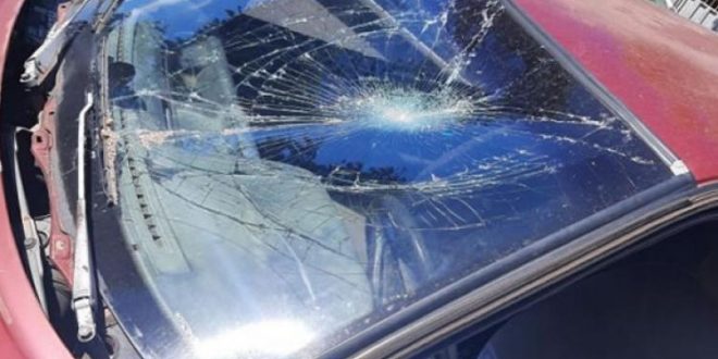 Mulher enfurecida quebra para-brisa de carro do ex-marido em Goianésia