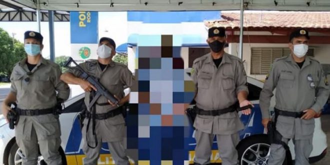 Homem é preso por porte ilegal de arma de fogo na GO-080 em Goianésia
