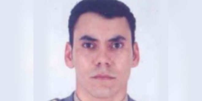 Sargento do Corpo de Bombeiros morre após carro da corporação bater contra poste na GO-020, em Goiânia
