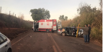 Acidente na GO-154 entre Uruana e Carmo, envolvendo caminhão e um carro de pequeno porte deixa uma pessoa morta
