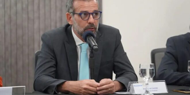 Alvo de perseguição Deputado Renato de Castro é denunciado pelo MP de Goianésia defesa de Renato acredita em arquivamento