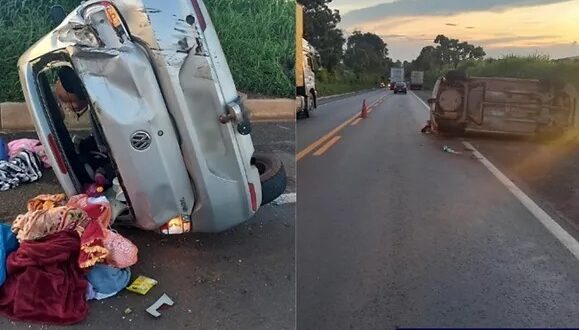 Carro capota após ‘esbarrar’ em caminhão em ultrapassagem na BR-153 na Uruaçu