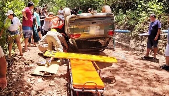 Idoso de 102 anos é resgatado após carro capotar em Pirenópolis