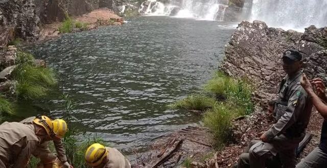 Turista morre após escorregar e se afogar em cachoeira na Chapada dos Veadeiros