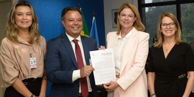 Governo de Goiás firma parceria inédita com a Polícia Federal para atendimento a imigrantes