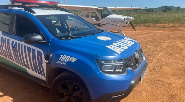 Polícia Militar aborda aeronave em atitude suspeita na região de Ipiranga de Goiás