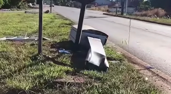 Barreira eletrônica é derrubada em trevo de acesso ao IF Goiano na GO-154, em Ceres