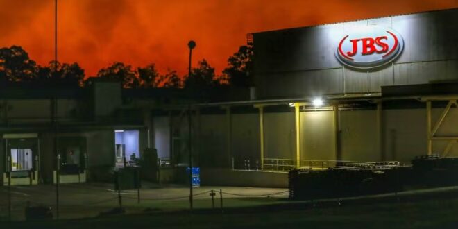 JBS abre mais de 200 vagas de emprego em Goiás; veja cidades e como se candidatar