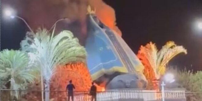 Monumento de Nossa Senhora Aparecida desaba durante incêndio em Goiás;