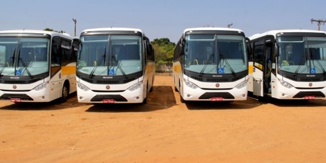 contenção de gastos leva o Prefeito jalles a dispensar  Ônibus que leva Universitários para Anápolis