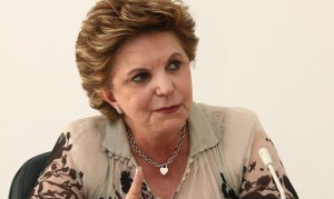 Após ser enquadrada por Aécio, Lúcia Vânia afirma que deixará o PSDB