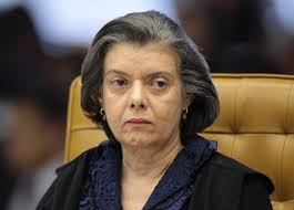 Ministra do STF diz que juízes devem sair da zona de conforto e ir até cidadãos