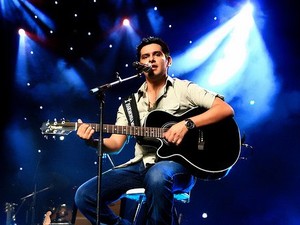 Cantor sertanejo tem bilheteria de show penhorada por dívida trabalhista