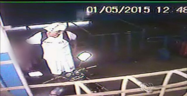 Homem é preso suspeito de estuprar garota de 7 anos em estádio de Goiás