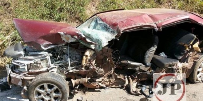 Colisão com dois veículos na BR -153 deixa um homem de Uruaçu morto