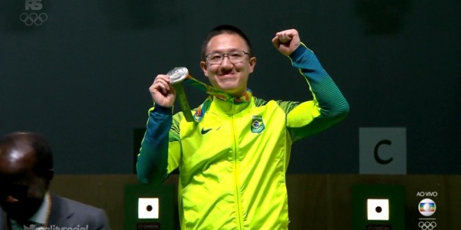Felipe Wu leva prata no tiro e coloca Brasil no quadro de medalhas