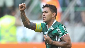 Com gol de Dudu, Palmeiras vence e fica a uma vitória do título