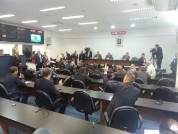Clima tenso entre base e oposição na chegada do Pacote Fiscal à Assembleia