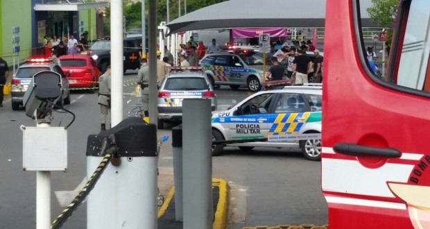 Tiroteio deixa um morto e dois feridos em supermercado de Goiânia