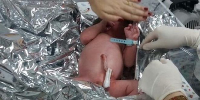 Recém-nascido é encontrado dentro de caixa de papelão em Goiás