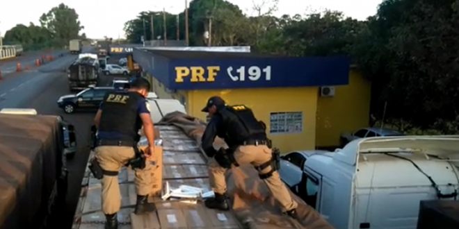 PRF apreende 22 milhões em caixas de cigarros contrabandeados em Goiás