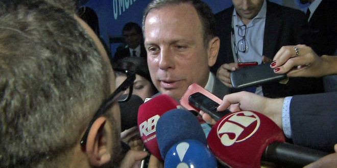 Após perder CNH, Doria diz que fará curso e exame para recuperar habilitação