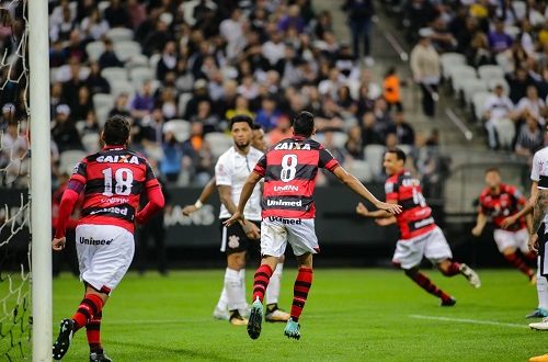 Marcos brilha, Gilvan marca e Atlético vence líder Corinthians em São Paulo